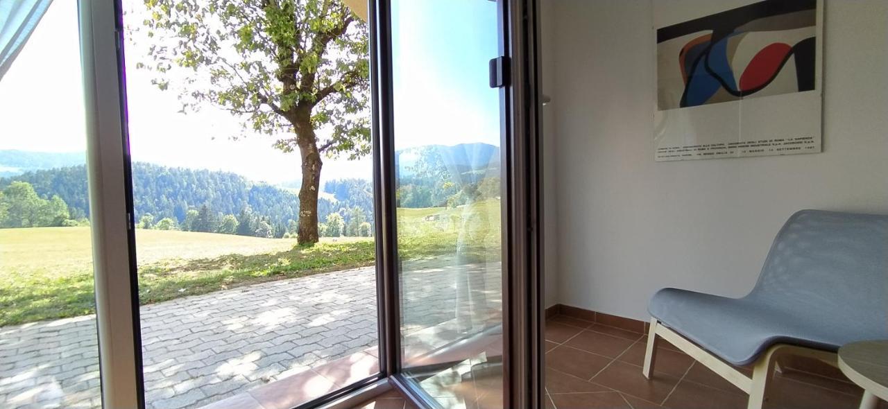 Kmetija Pecnik Apartamento Prevalje Exterior foto