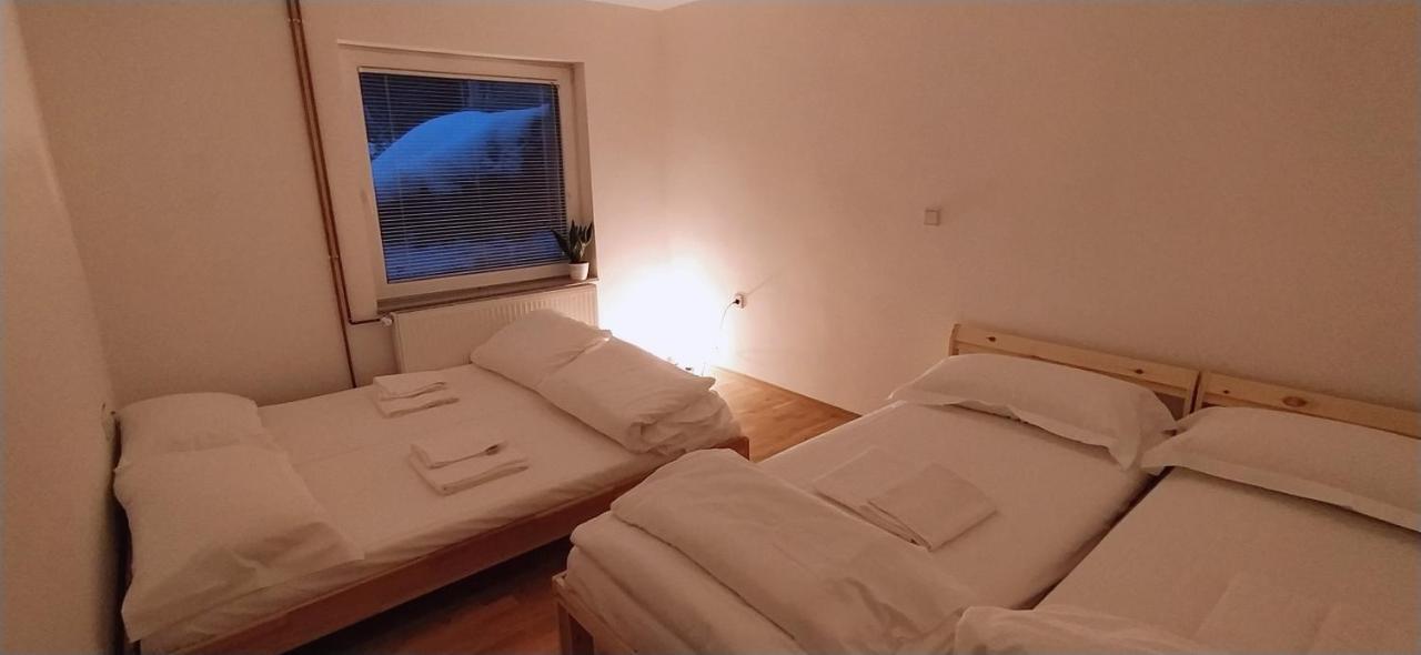 Kmetija Pecnik Apartamento Prevalje Exterior foto