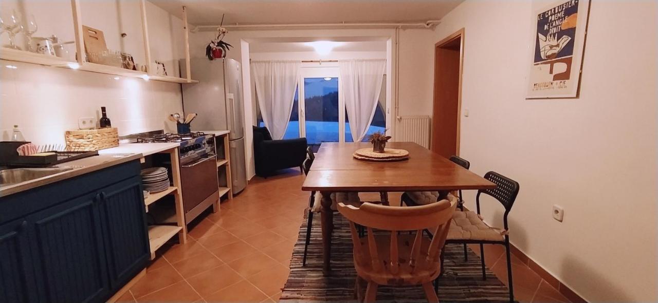 Kmetija Pecnik Apartamento Prevalje Exterior foto