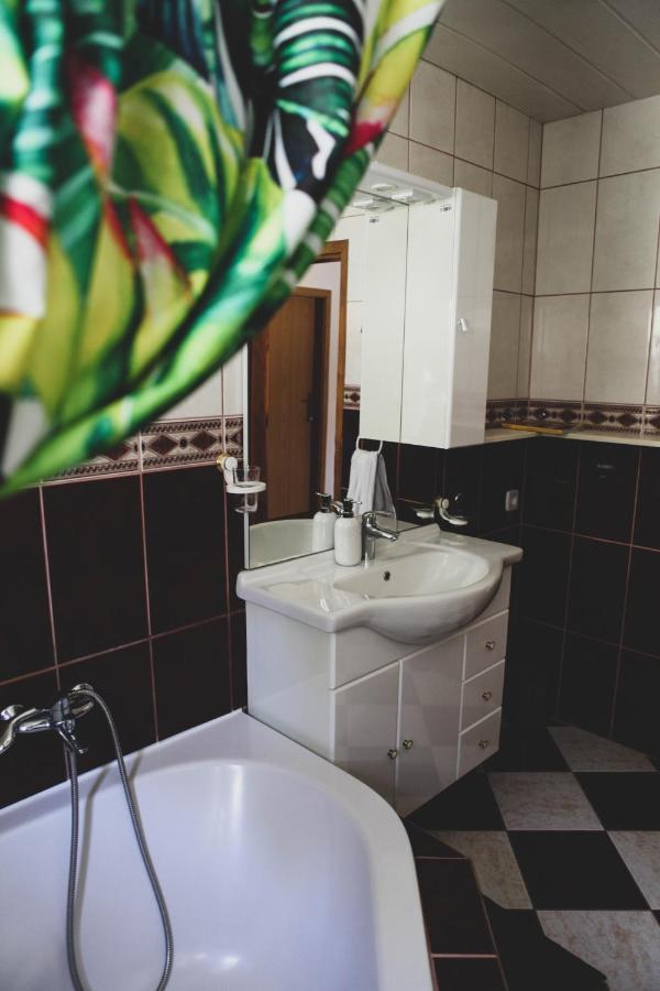 Kmetija Pecnik Apartamento Prevalje Exterior foto