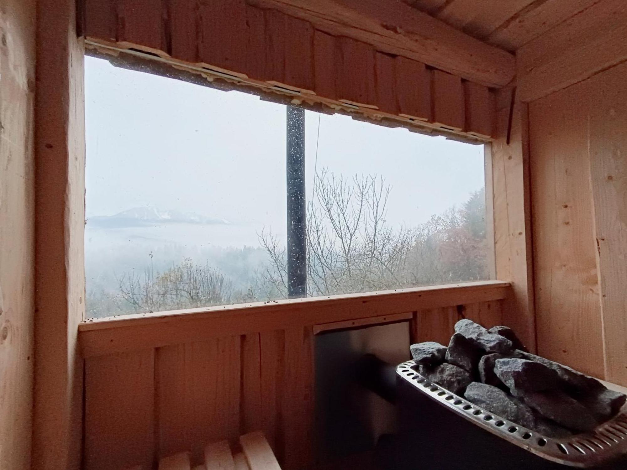 Kmetija Pecnik Apartamento Prevalje Exterior foto